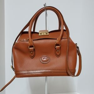 DOONEY & BOURKE VINTAGE ALL WEATHER LOCKING BAG